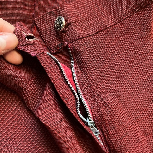 Rare Vintage 1940s maroon red suit, set skirt and jacket with black appliqués - Picture 9 of 10